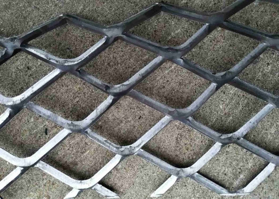 Streckmetallmaschen-Flussstahl-erhöhte feste Struktur, die als Gehweg verwendet wird