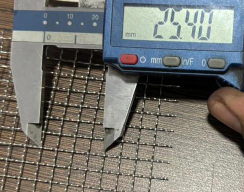 Doppelkrümmter Stahldrahtnetz Steinbrenner Vibrationsschirm Festiges Bauwerk