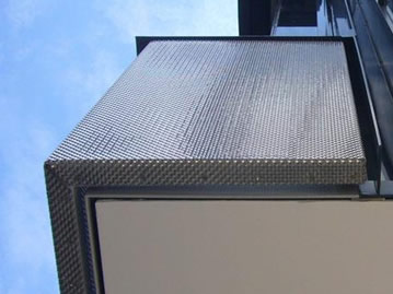 Gesponnene Masche des Flachdrahts kann als Außenfassade benutzt werden.